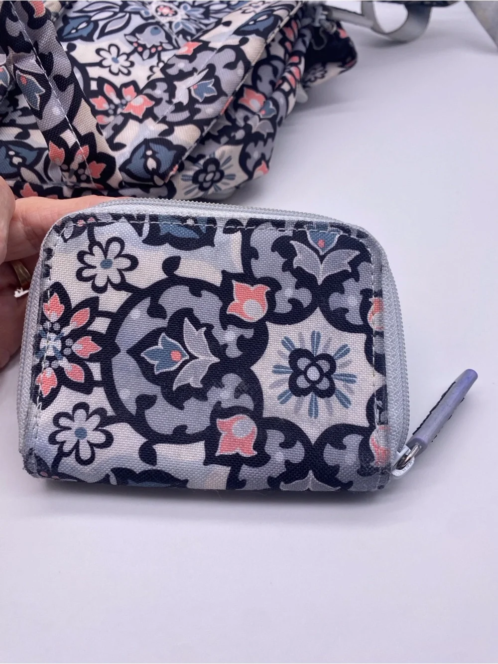 Vera Bradley geometric comfortable adjustable